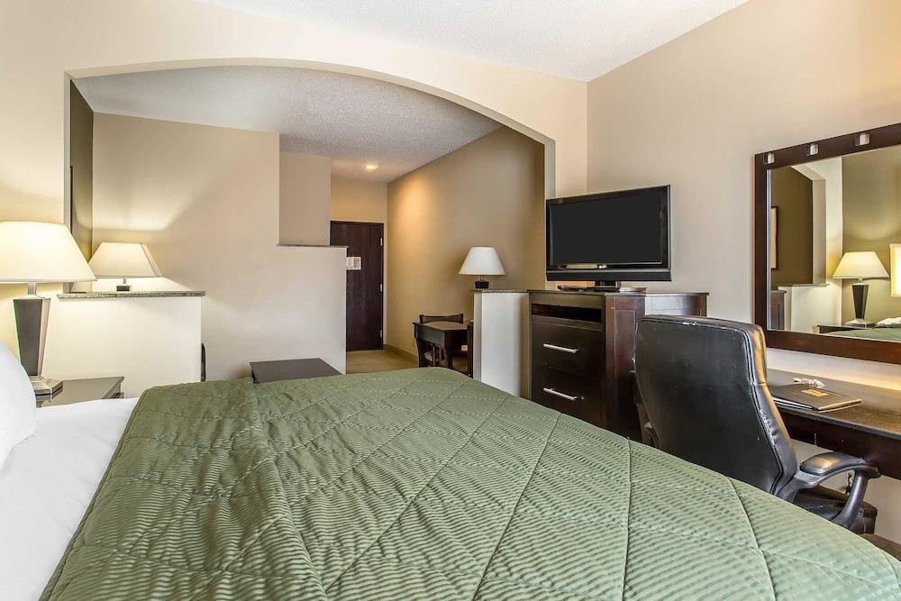 Quality Inn & Suites Дюрант Екстериор снимка