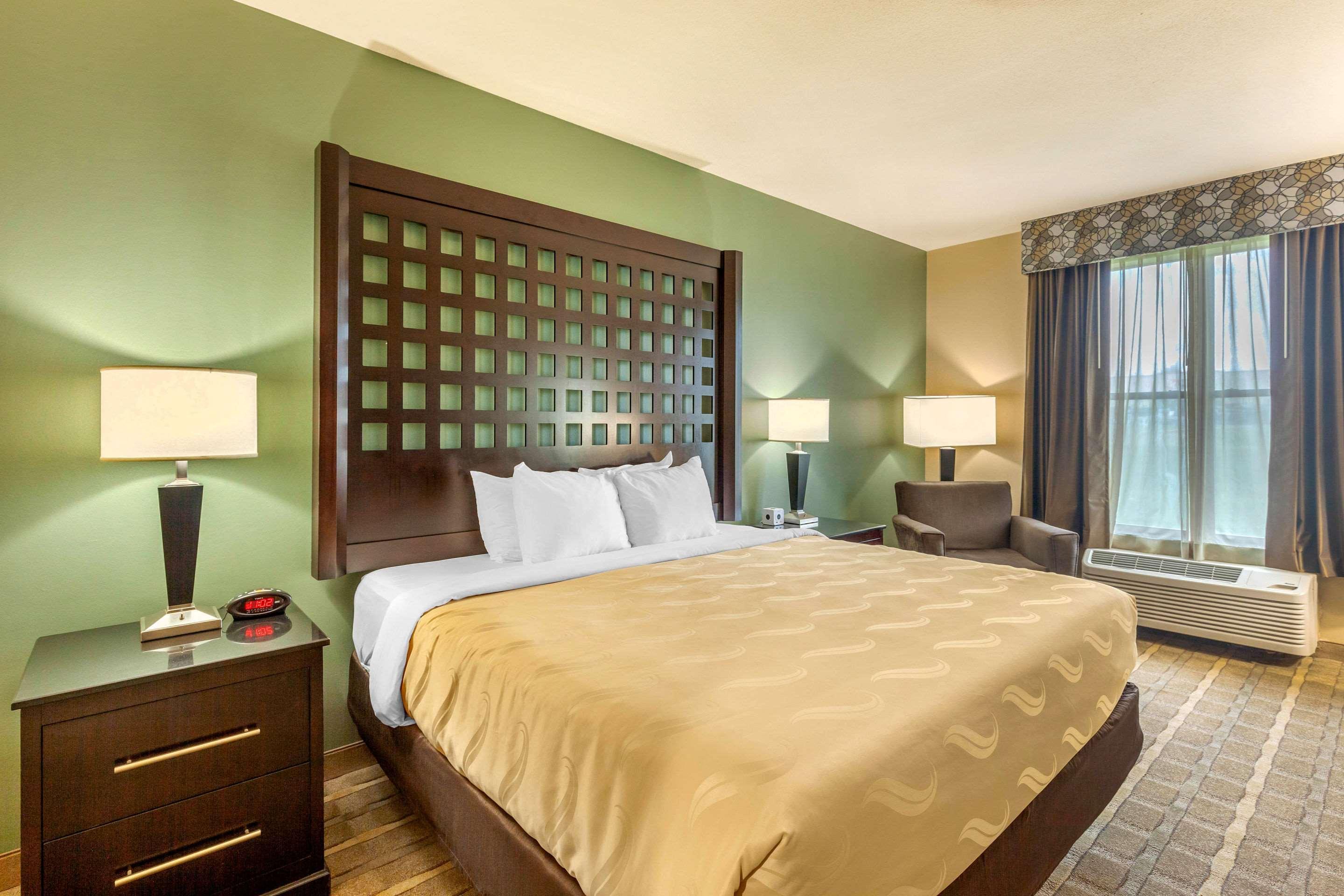 Quality Inn & Suites Дюрант Екстериор снимка